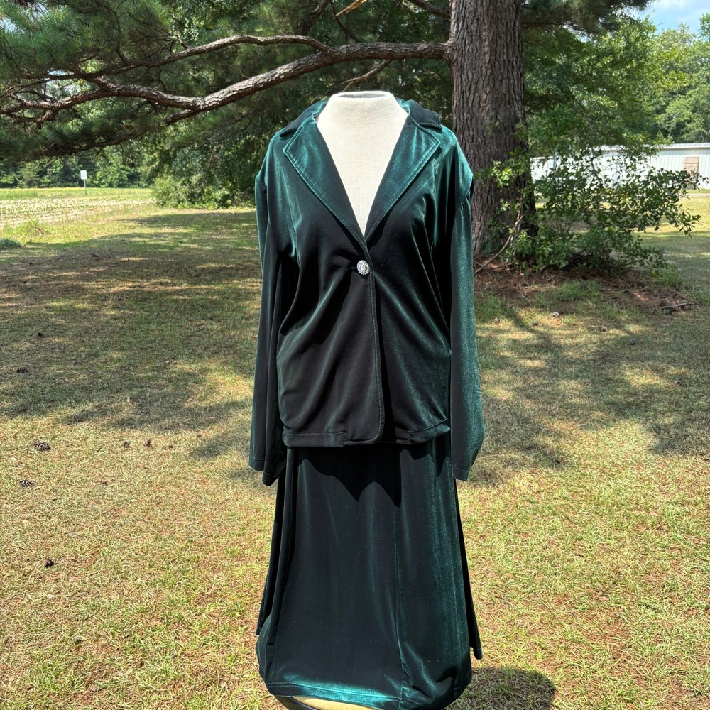Vintage Green Velvet Women's Suit set Blazer XL and Skirt L Holiday Glam Set
